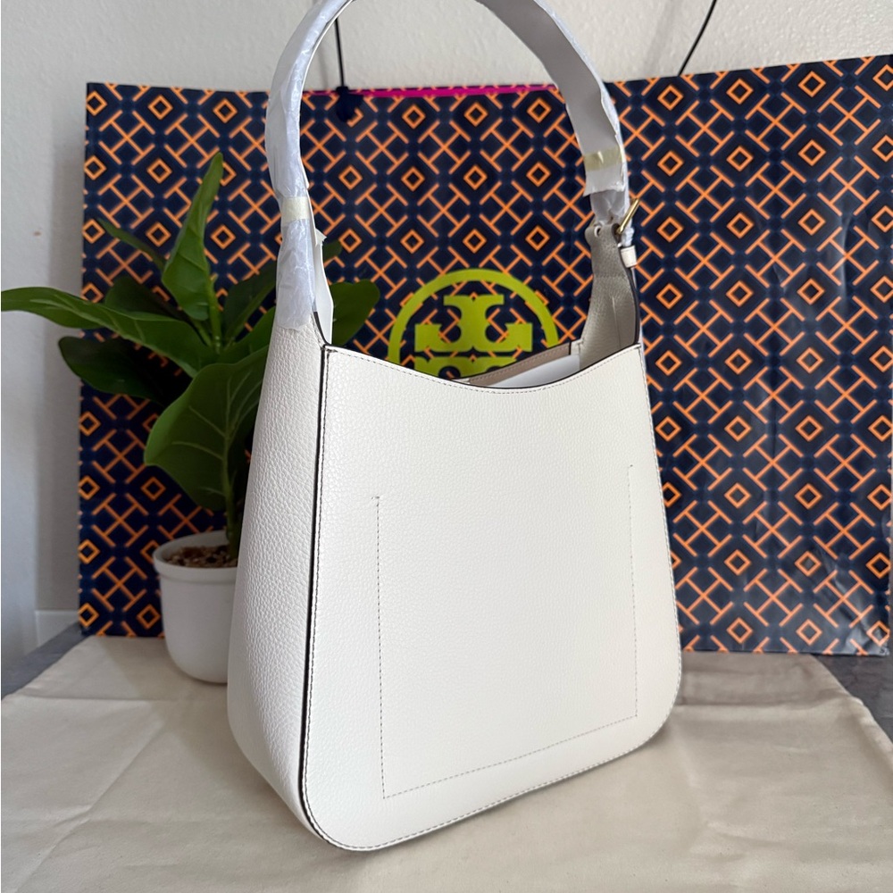 NWT, Tory Burch thea large bucket  Leather Shoulder Bag new ivory - Picture 5 of 12